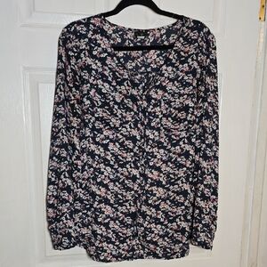 106 Torrid 1 1X Dark Purple And Blue Floral Blouse